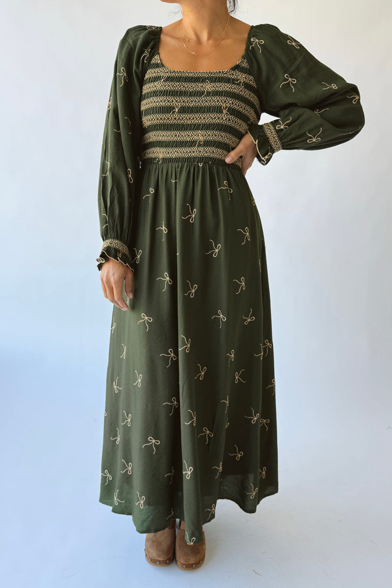 The Meegan Bow Pattern Maxi Dress in Dark Green – Piper & Scoot