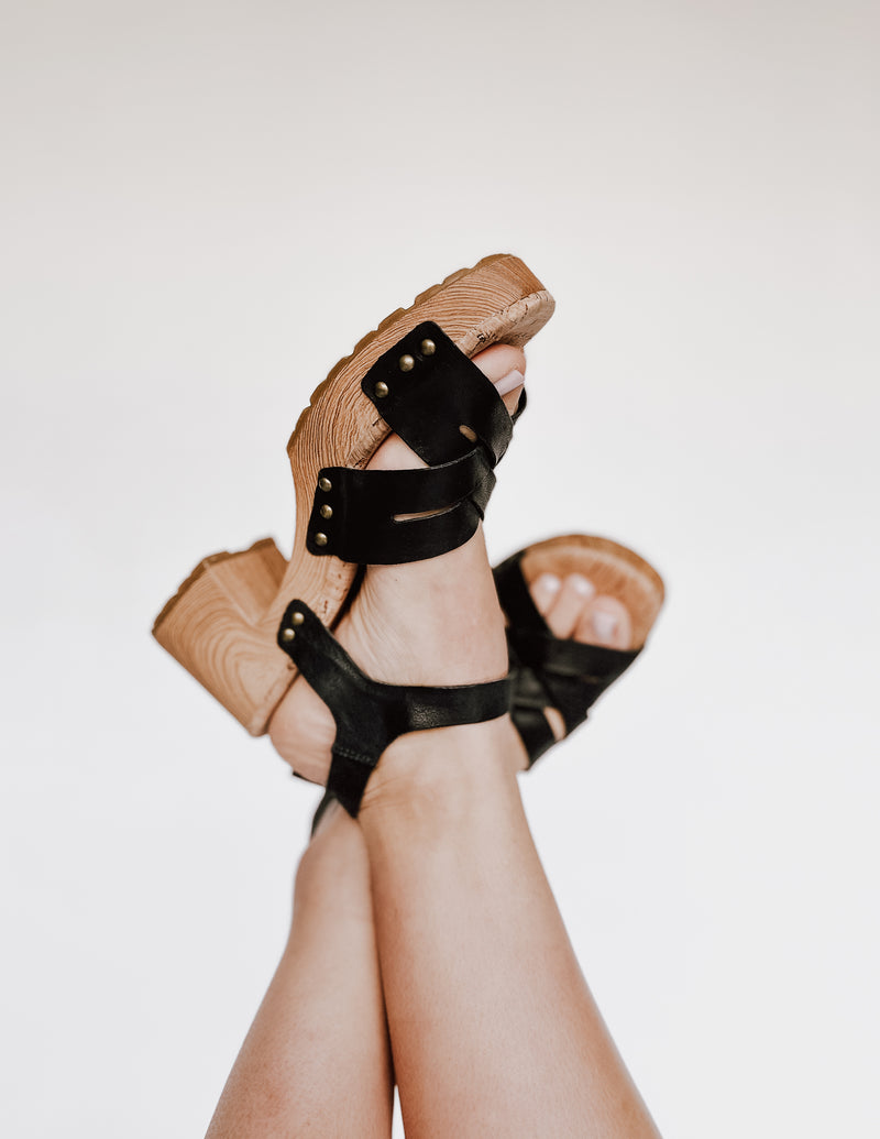 The Tia Leather Platform Sandal in Black