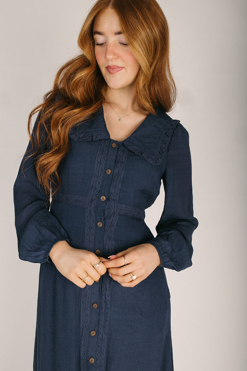 The Tonnie Button-Up Collared Midi Dress in Navy – Piper & Scoot