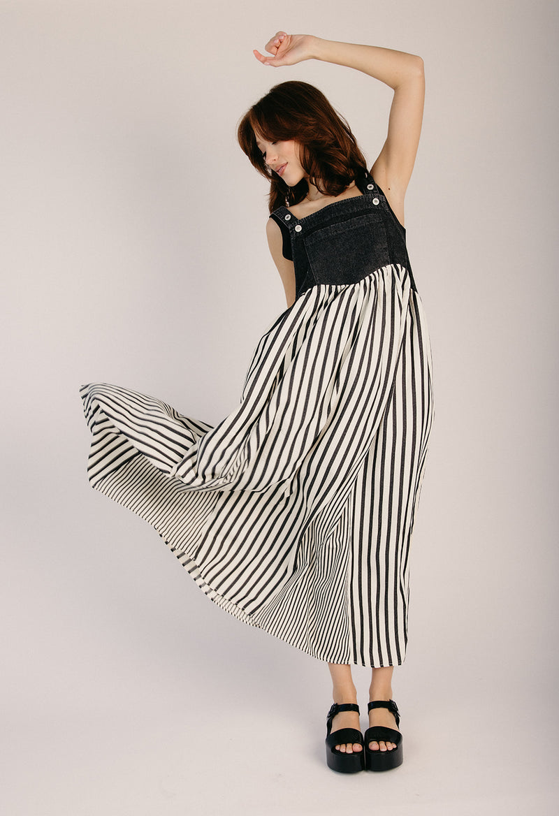 The Hellen Denim Overall Dress in Washed Black – Piper & Scoot