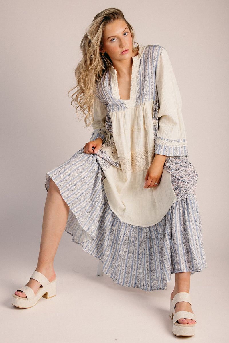 The Dansie Floral Contrast Maxi Dress in Natural – Piper & Scoot
