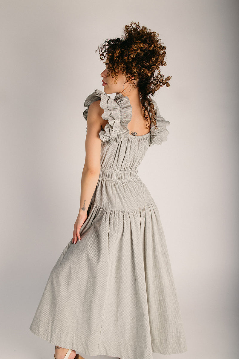 The Noren Smocked Detail Midi Dress in Charcoal – Piper & Scoot