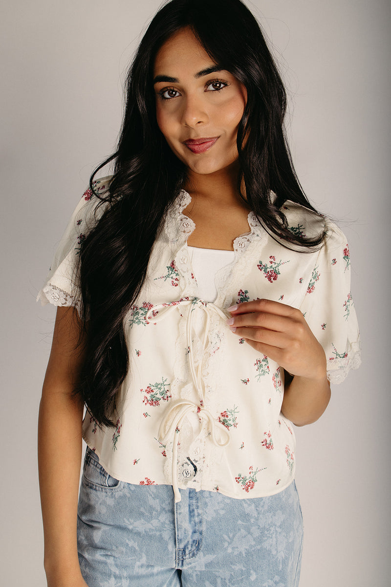 The Emmons Satin Tie Front Floral Blouse in Ivory – Piper & Scoot
