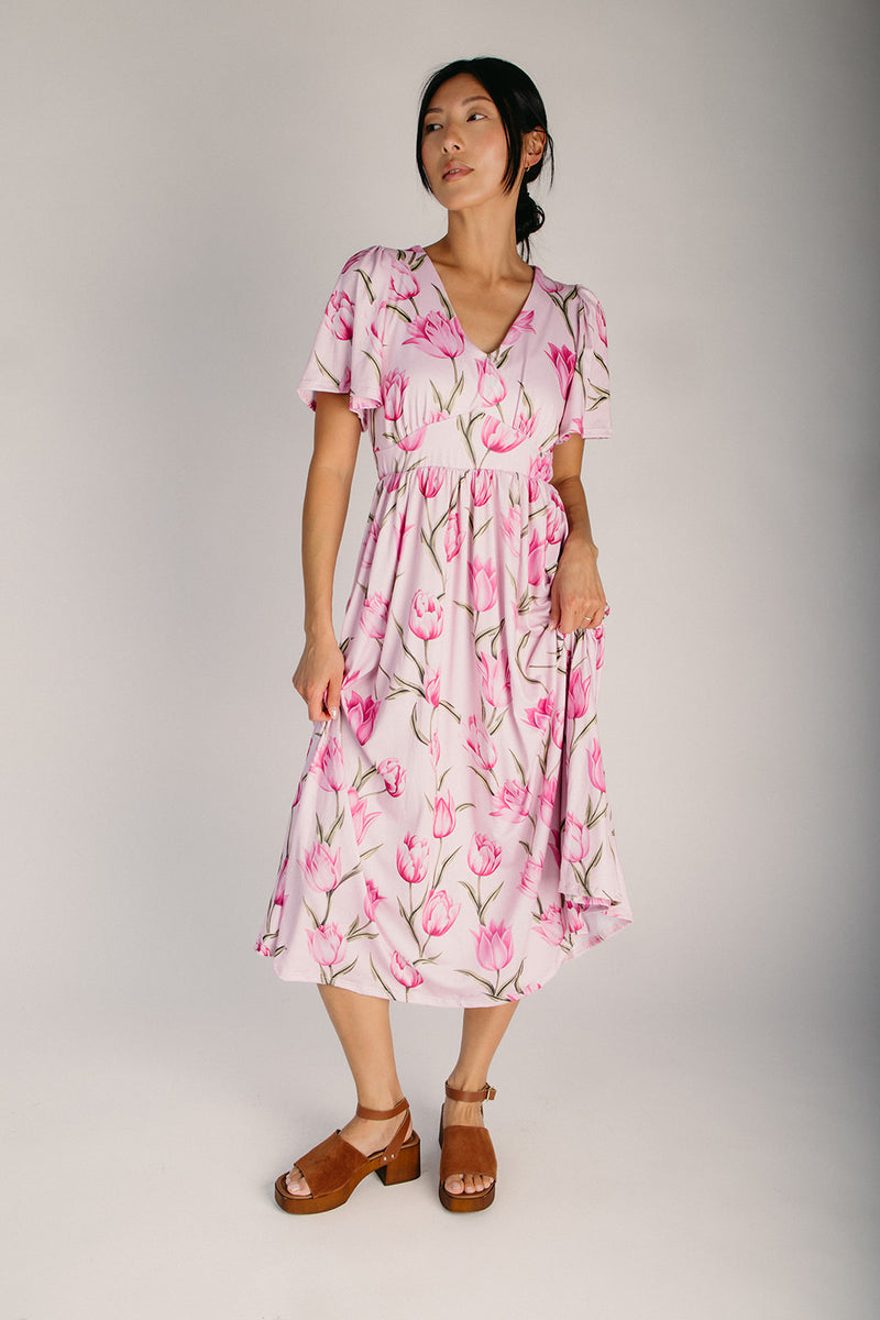 tulip midi dress The Edna V-Neck Tulip Floral Midi Dress in Blush – Piper & Scoot