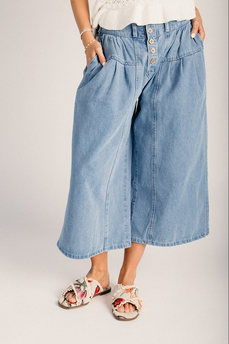 The Marz Wide Leg Capri in Light Denim – Piper & Scoot
