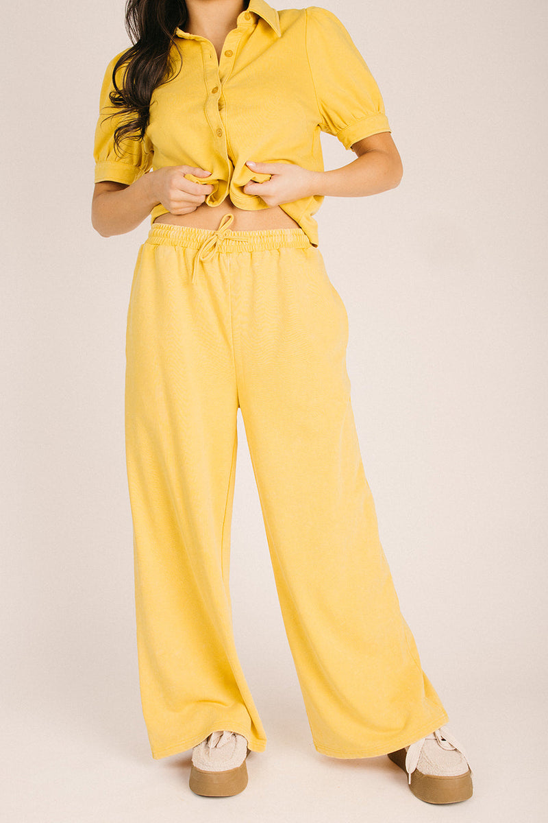 mustard yellow women's dress pants Pantaln Feeling Focused - Mostaza
