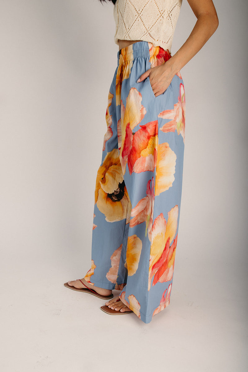 The Linder Wide Leg Floral Pant in Blue – Piper & Scoot