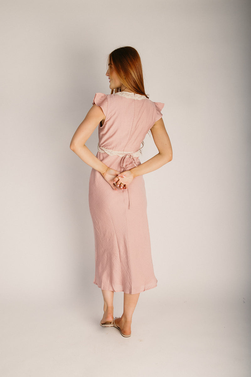 ワンピース Lace Trimmed Floral Dress / nude rose The Pritchard Lace Detail Midi Dress in Rose Petal – Piper & Scoot