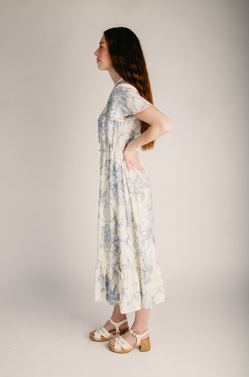 patterned midi dress Tropical Sketch Leaf Print Midi Dress | Trendy Women's Dress