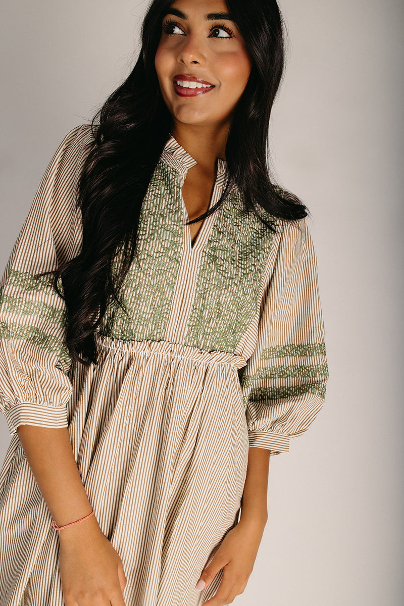 midi dress with high tops Ascella Sweetheart Pleated Midi Dress