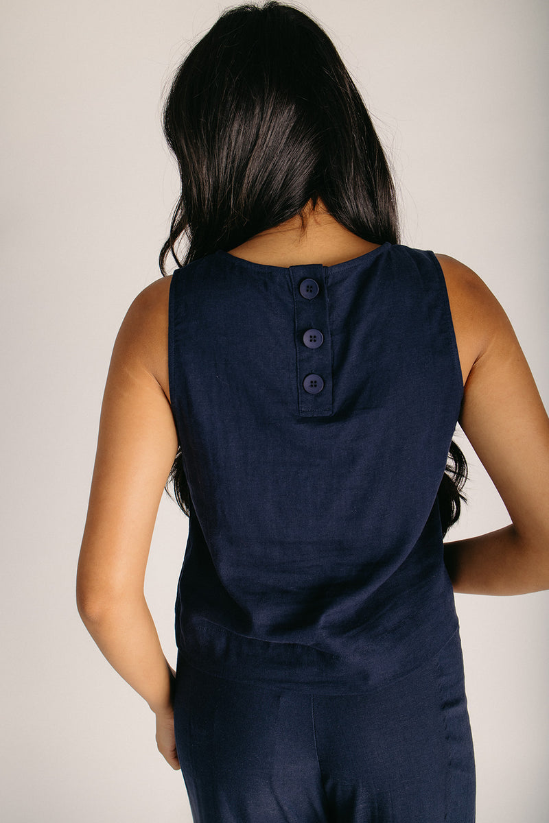 The Helix Button-Back Tank in Navy – Piper & Scoot
