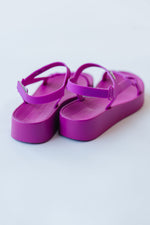 Melissa: Sun Downtown Platform in Dark Pink