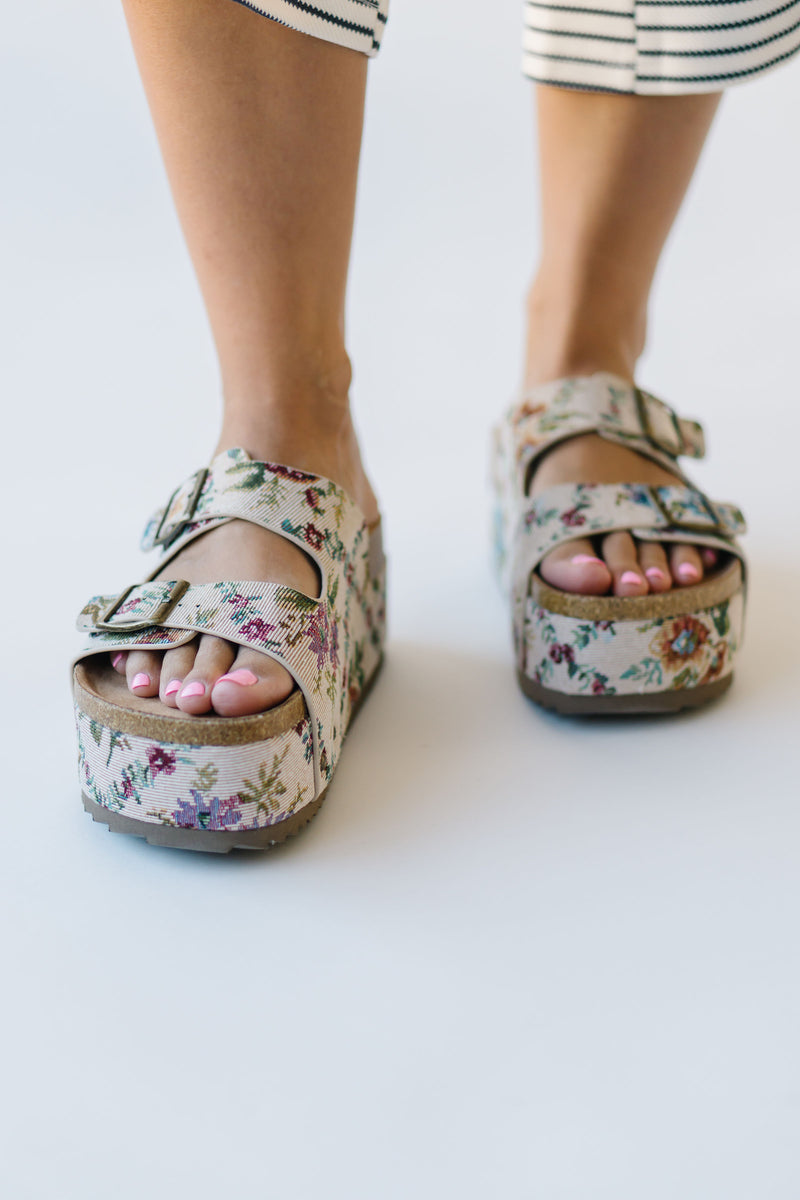 The Wannabe Platform Sandal in Sand Floral