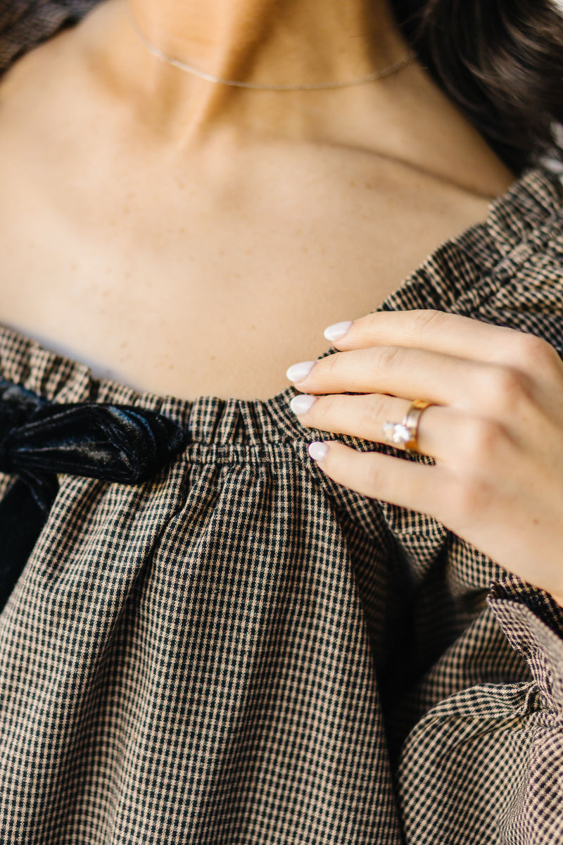 The Prinzi Velvet Bow Detail Dress in Black Plaid