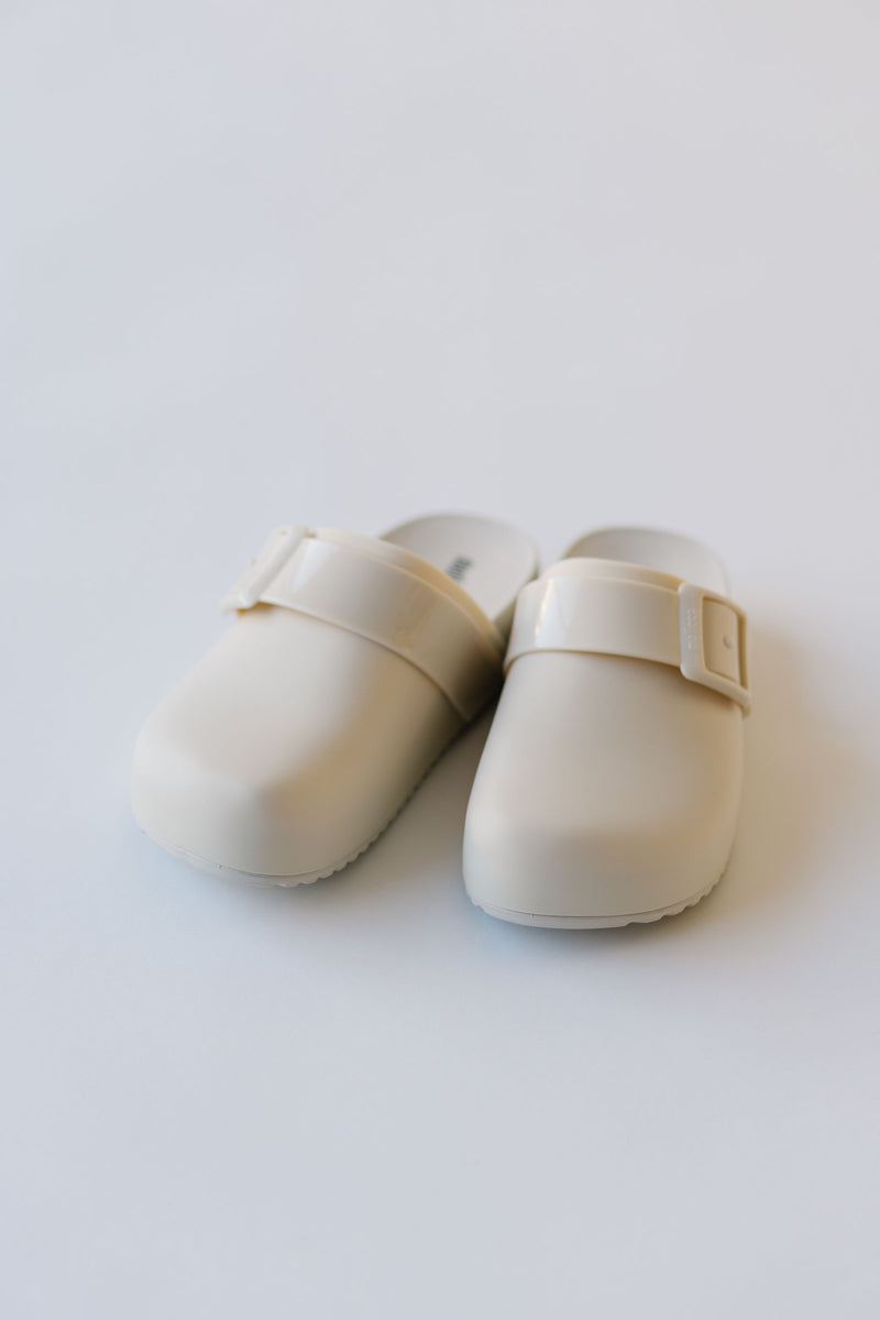 Melissa: Cozy Clog in Beige