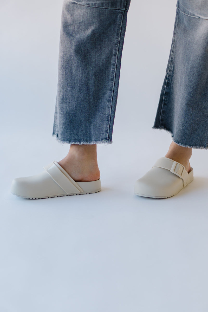 Melissa: Cozy Clog in Beige