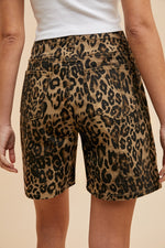The Wagler Bermuda Mom Short in Leopard