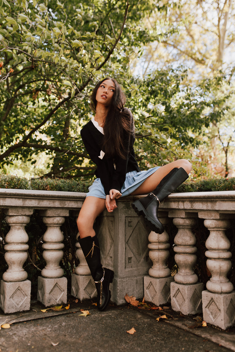 The Lucero Scallop Detail Cardigan in Black