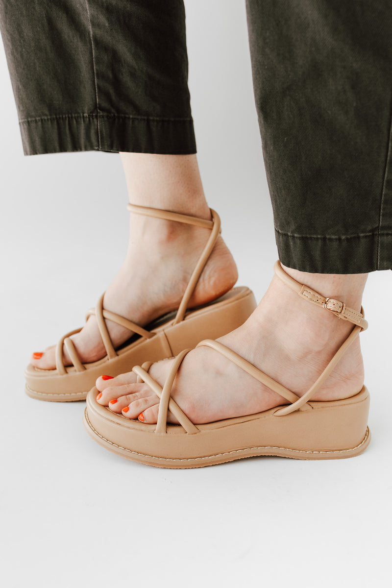 Chinese Laundry: Clairo Smooth Platform Sandal in Sand