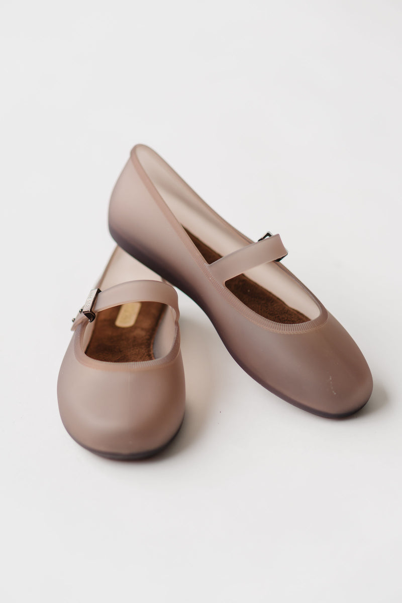 Melissa: The Soft Ballerina Sandal in Clear Brown