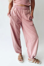 The Hintze Mineral Washed Jogger in Dusty Rose