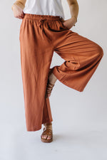The Hanson Wide Leg Pant in Brick