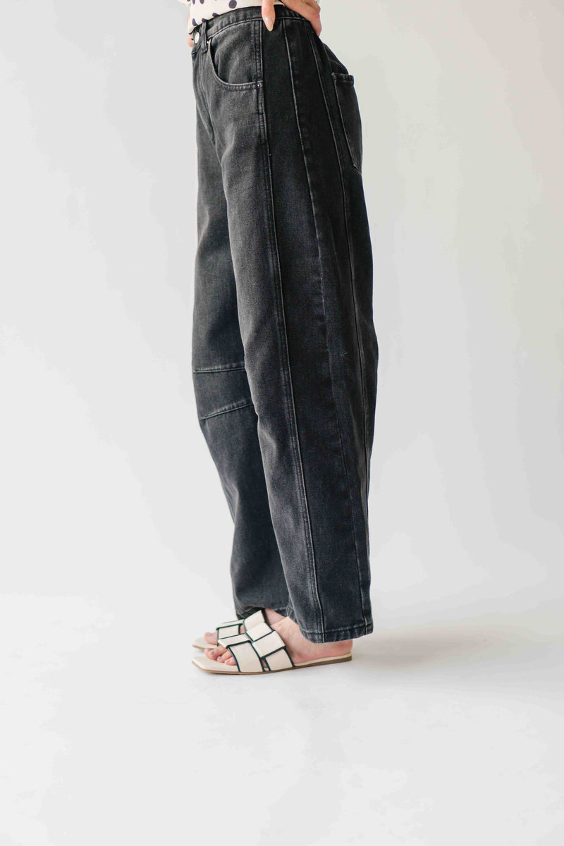 The Annie Slouchy Barrel Jean in Black