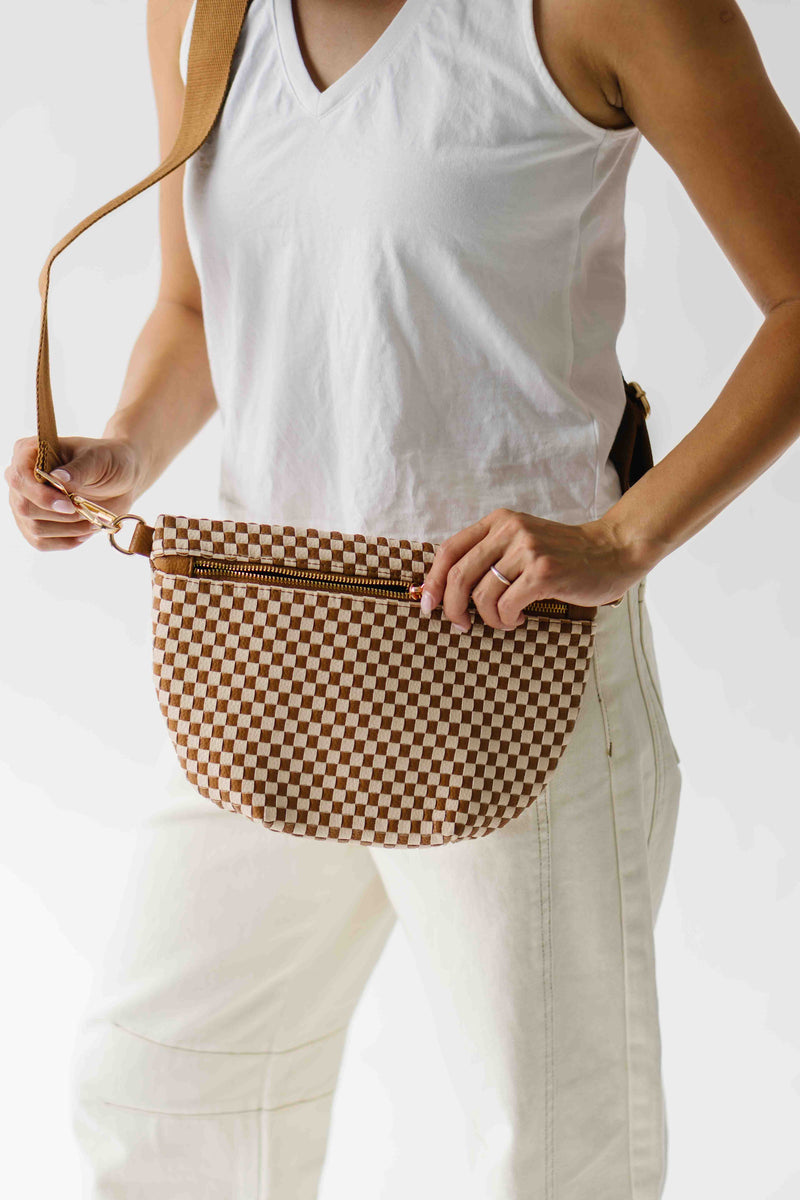 The Westlyn Woven Bag in Checkered Brown