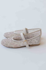 Dolce Vita: Roslyn Ballet Flats White Leopard Mesh