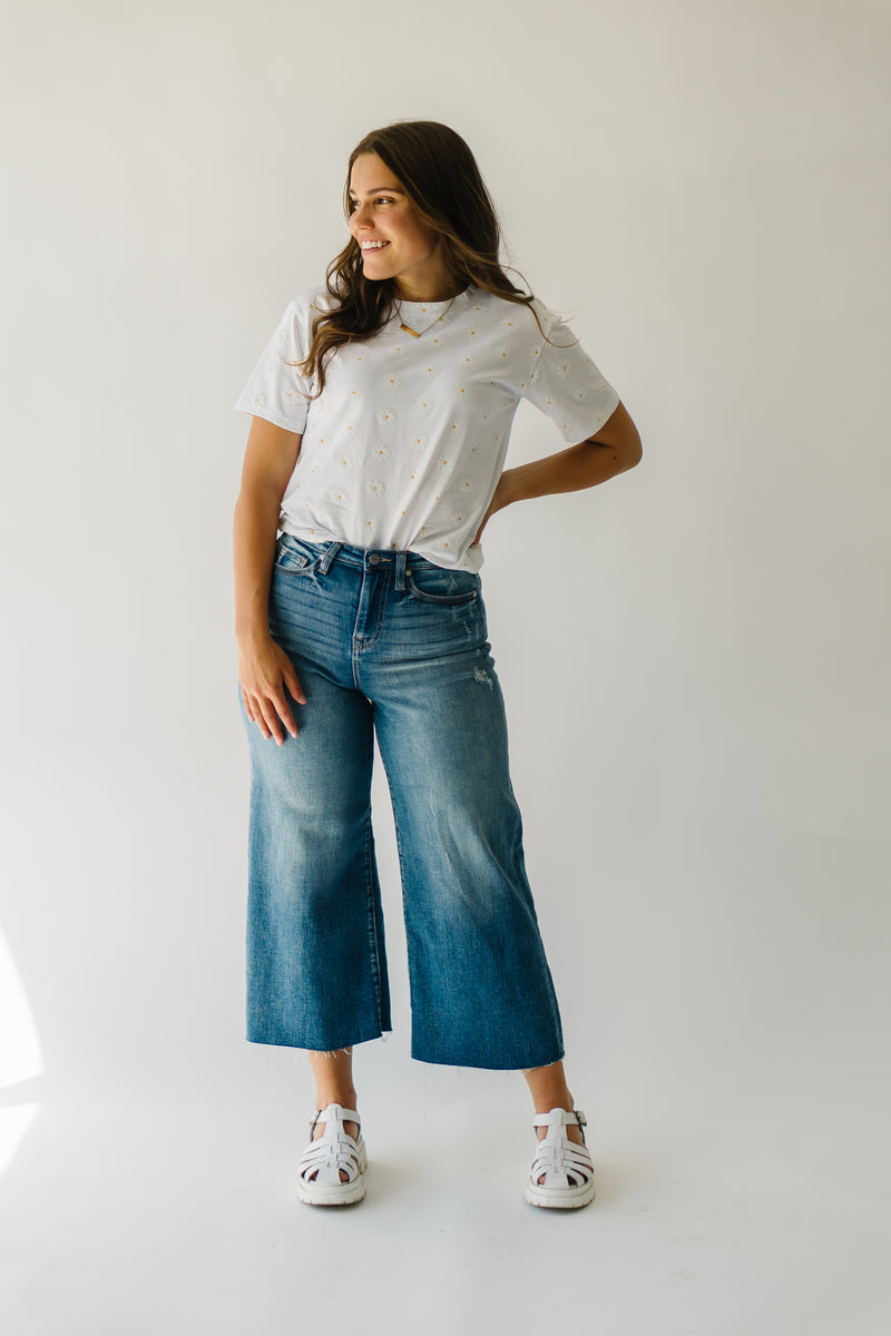 The Fynlynn Daisy Print Tee in White