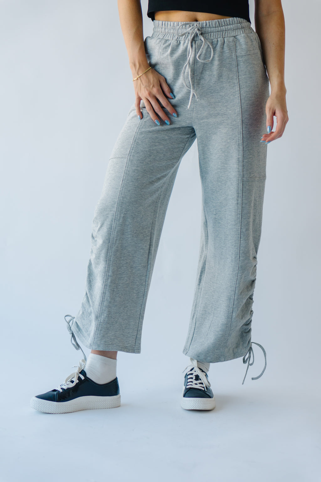 The Linden Straight Leg Adjustable Strap Pant in Heather Grey