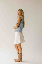 The Tavis Button-Up Vest in Light Denim (SHIPS MID SEPTEMBER)