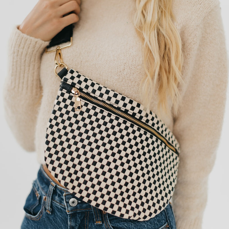 The Westlyn Woven Bag in Checkered Black