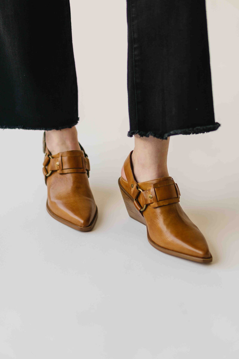 Seychelles: Classified Heel in Tan