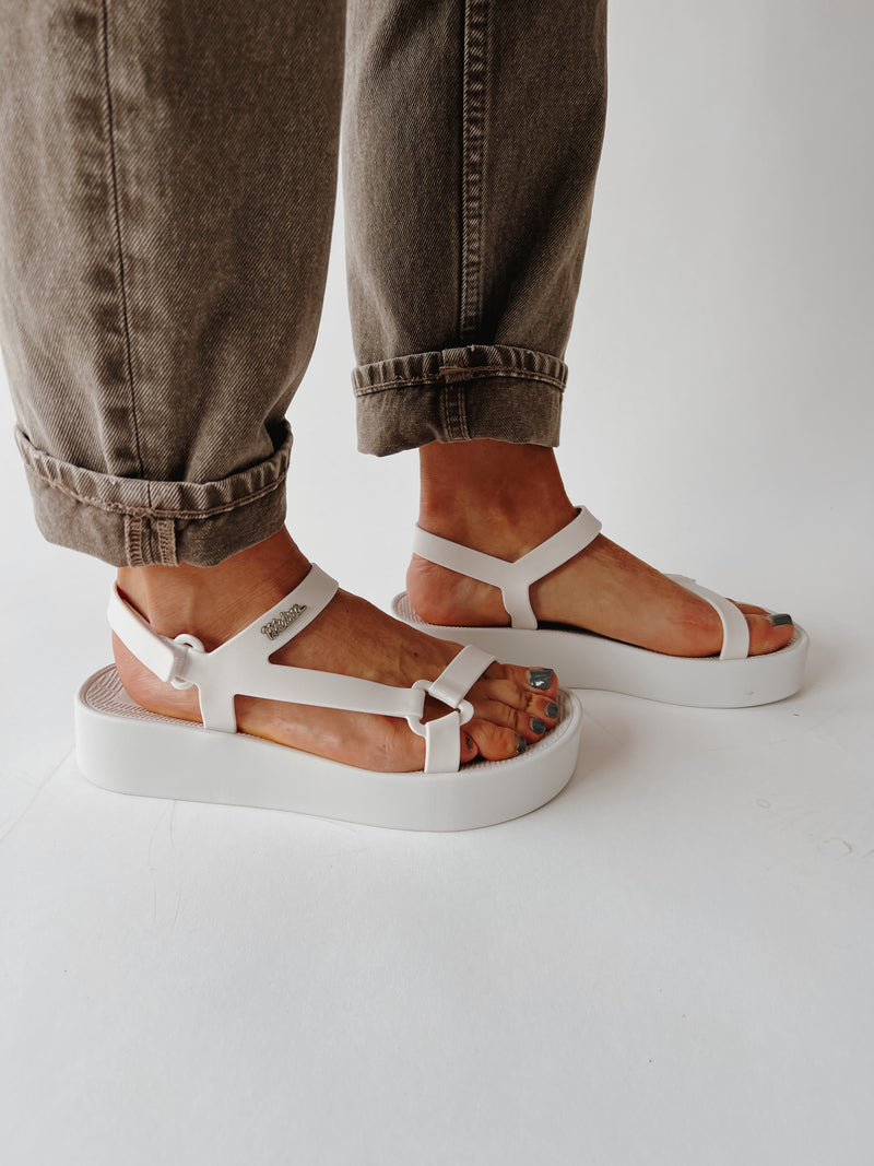 Melissa: Sun Downtown Platform in White (SHIPS IN 1 WEEK)