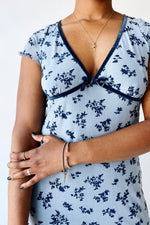 The Sasha Floral V-Neck Midi Dress in Blue