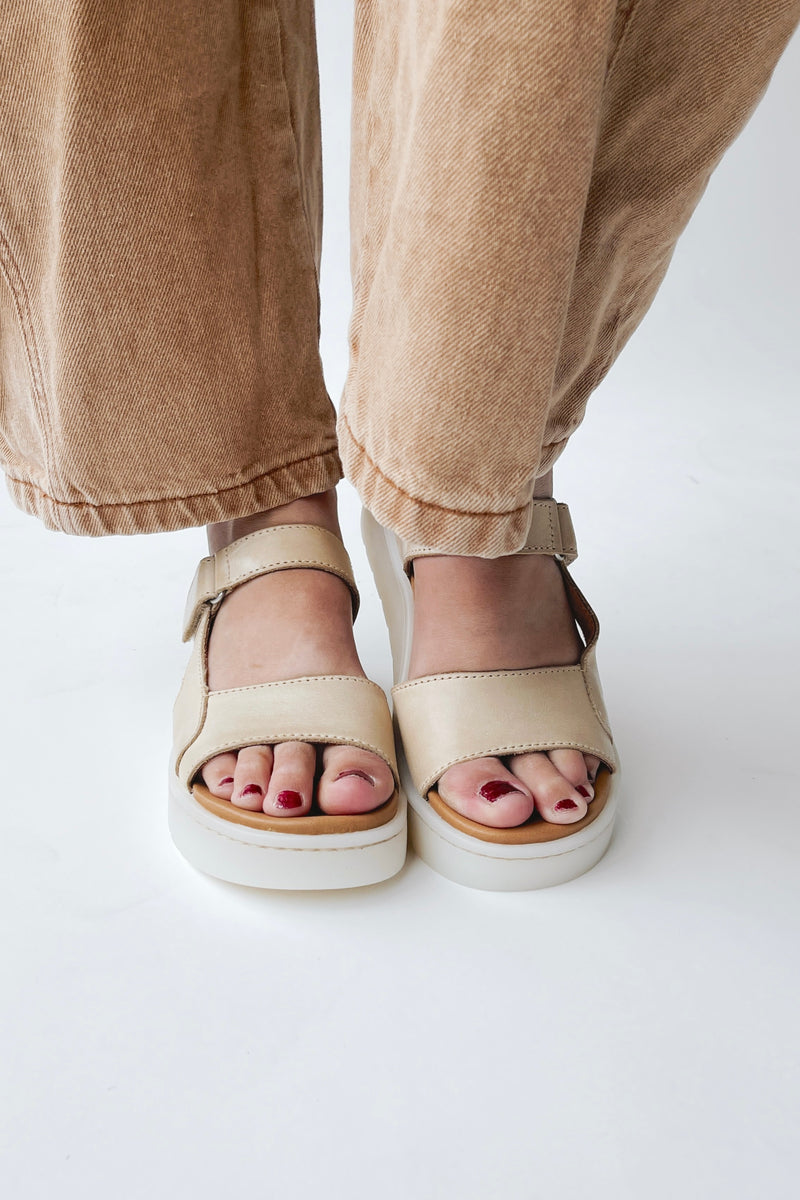 Born: Kit Sandal in Natural (PRE-ORDER: SHIPS IN 2 WEEKS)