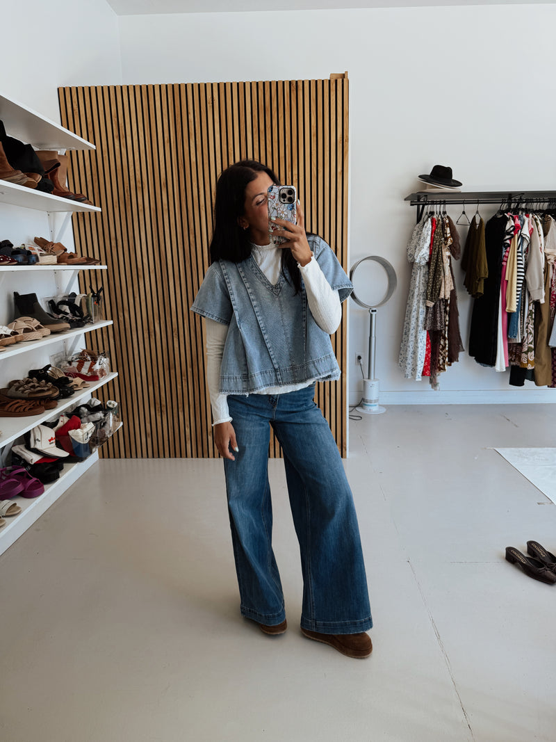 The Kaylee High Rise Slouchy Jean in Navy