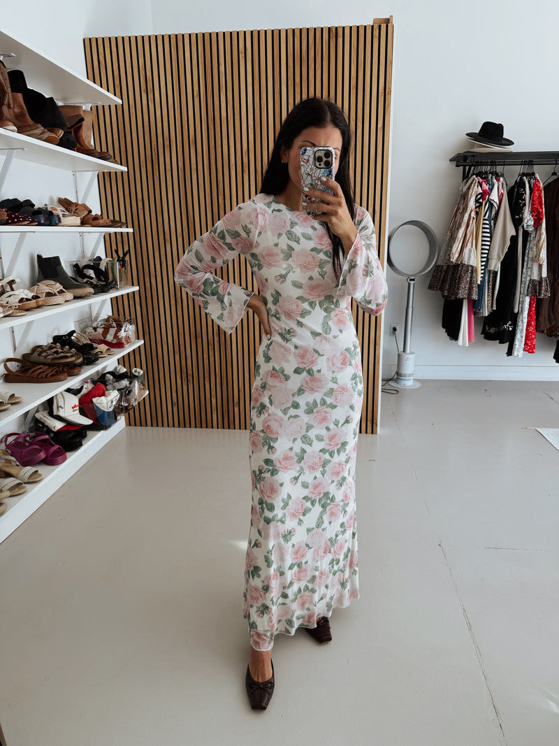 The Lizzy Bell Sleeve Maxi Dress in Light Pink Floral