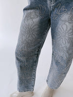 The Brianna Embroidered Barrel Jean in Medium Wash