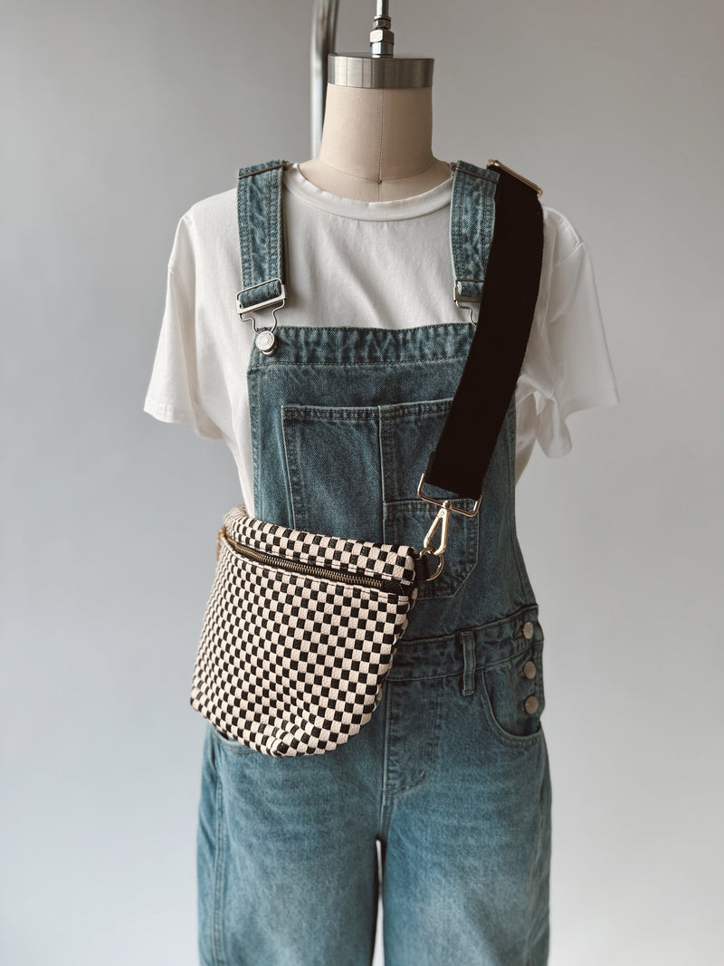The Westlyn Woven Bag in Checkered Black
