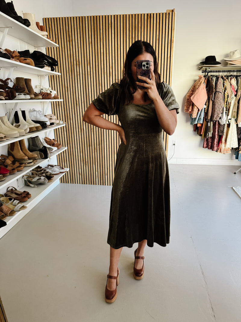 The Dalling Velvet Midi Dress in Dark Olive