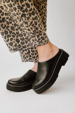 Matisse: Lena Clog in Black