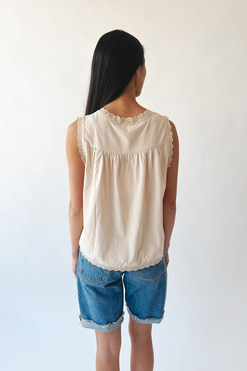 The Jaylen Lace Scalloped Tank in Oatmeal – Piper & Scoot