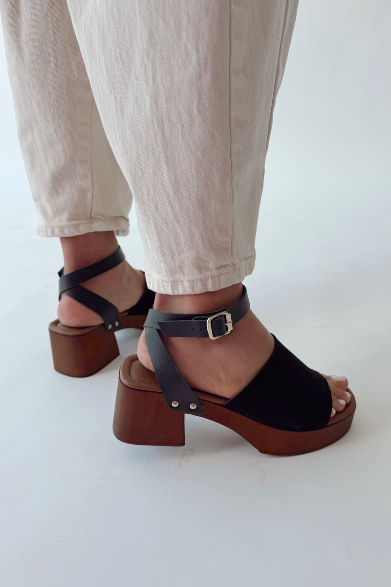 Seychelles: Step Forward Heel in Black Suede – Piper & Scoot