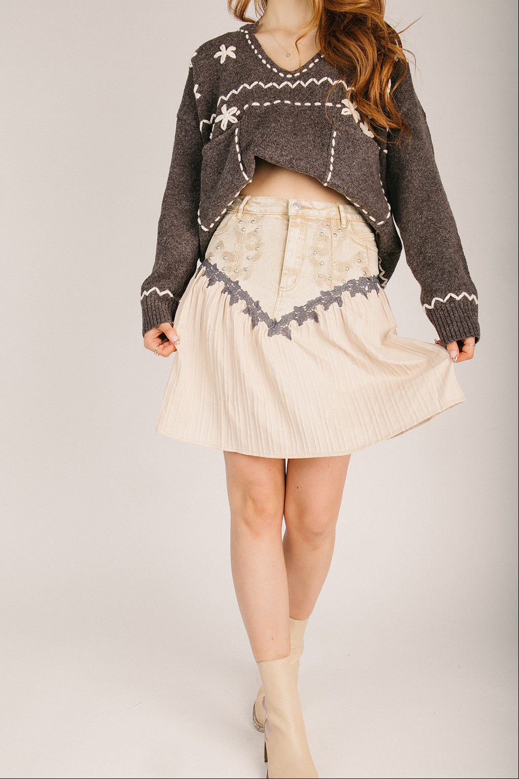 The Katz Stitch Pleated Denim Skirt in Sand – Piper & Scoot