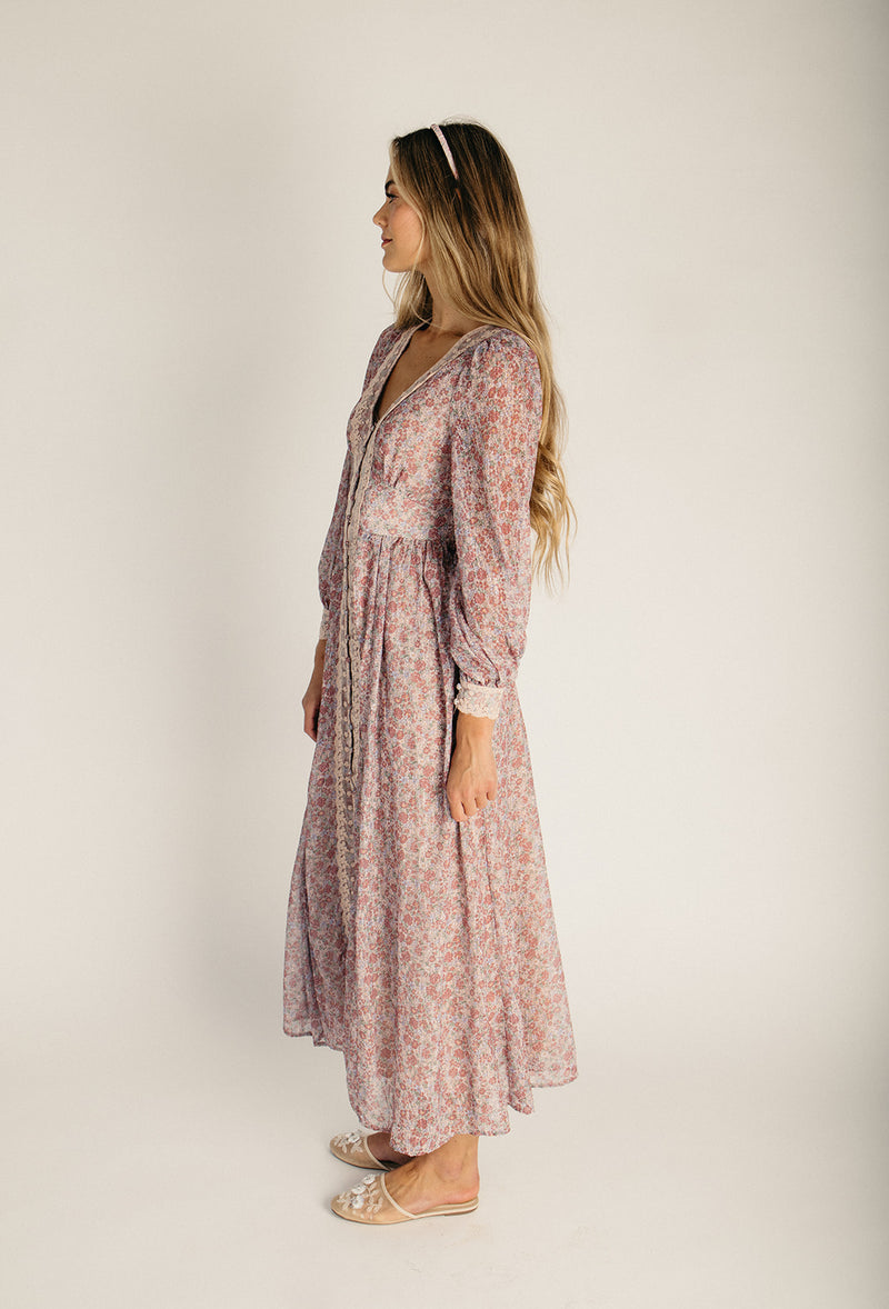 The Jarrell Lace Trim Floral Maxi Dress in Dusted Rose – Piper & Scoot