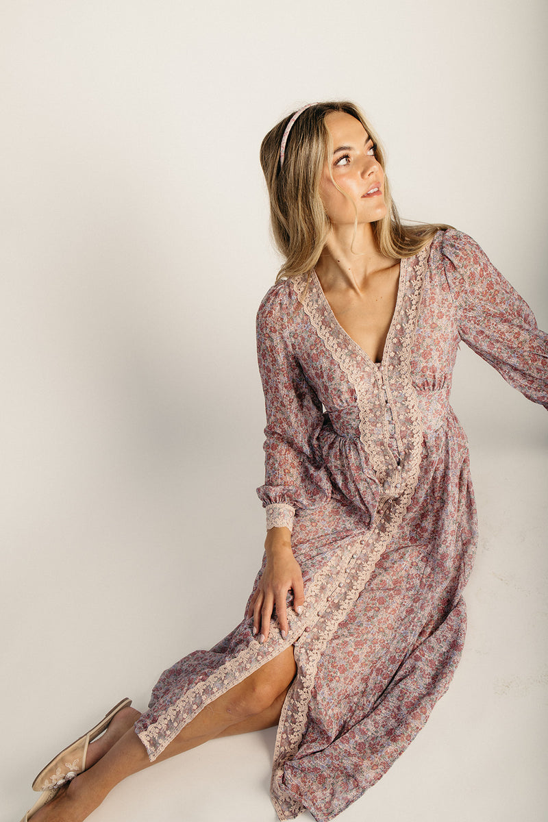 The Jarrell Lace Trim Floral Maxi Dress in Dusted Rose – Piper & Scoot