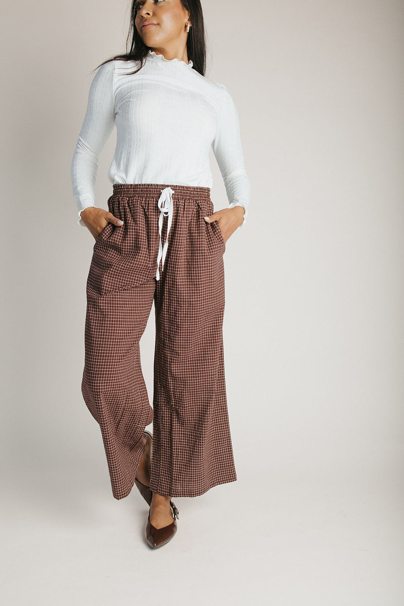 The Jayden Plaid Drawstring Pant in Brown