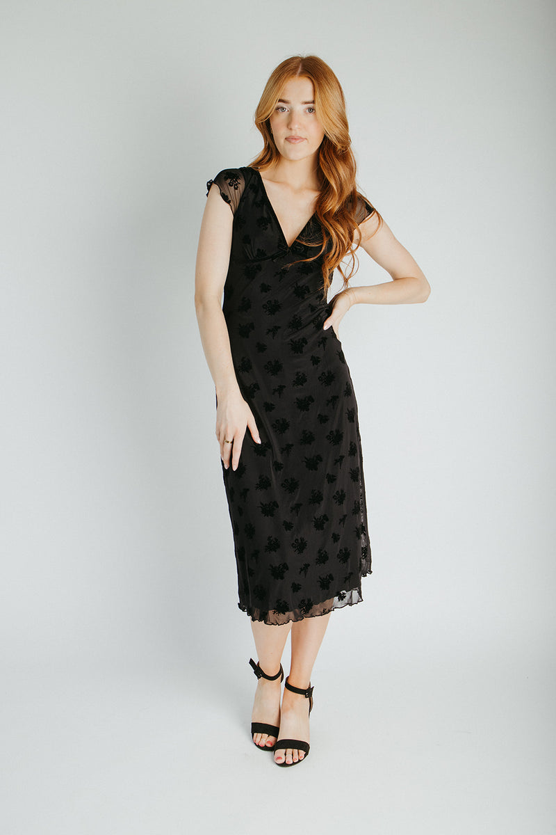 The Sasha Floral V-Neck Midi Dress in Black